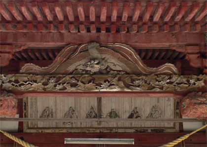 日吉八幡神社拝殿の向拝の彫刻