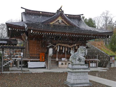 平泉花立の熊野三社社殿