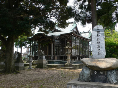 小松市平面町の三輪神社社殿