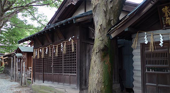 諏訪市小和田の八劔神社境内社