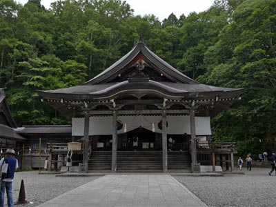 戸隠神社中社の拝殿