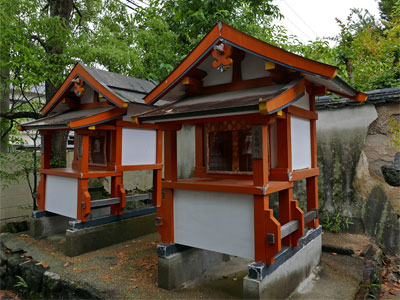 奈良市高畑町の赤穂神社社殿