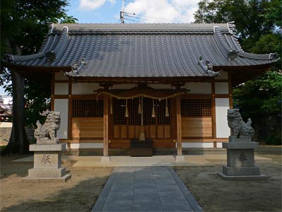 阪合神社拝殿正面