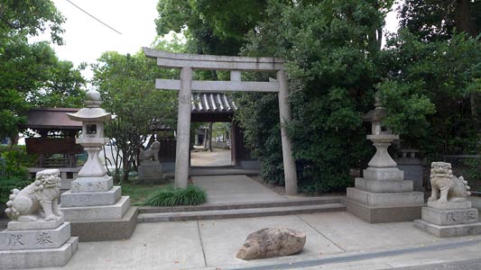 大依羅神社北側参道入り口