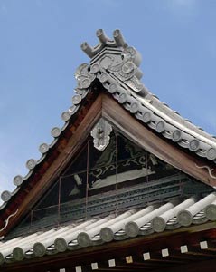 久々知須佐男神社拝殿の屋根
