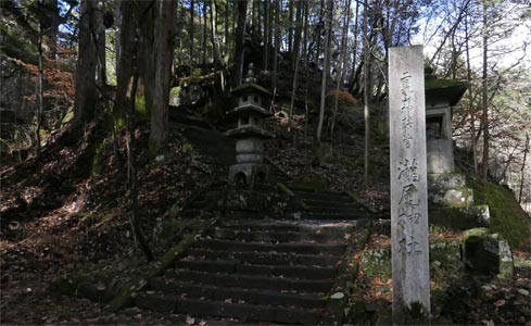 瀧尾神社社頭