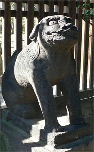 牛島神社狛犬（阿像）