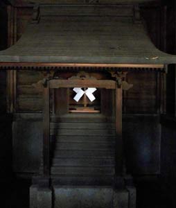 谷保天満宮境内の第六天神社社殿