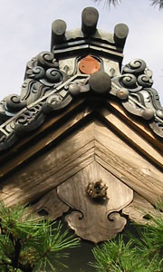 湊稲荷神社拝殿屋根