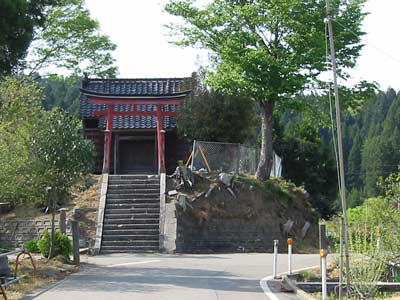 両高の諏訪神社