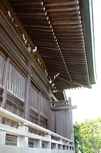 木山の諏訪神社拝殿側面