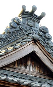 諏訪神社社殿の屋根