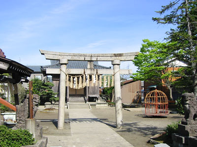 七軒町の諏訪神社