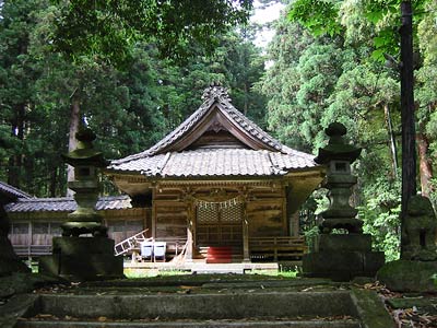 下条の八幡神社社殿
