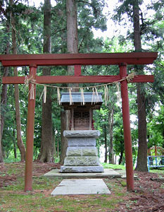 熊野神社境内の稲荷神社