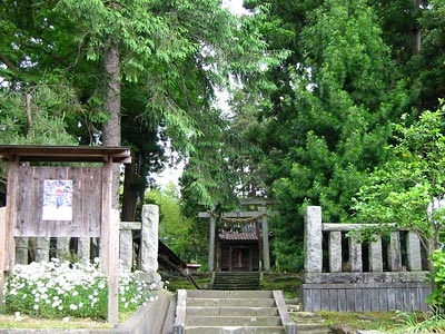 加茂市矢立の諏訪神社