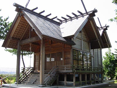 潟浦新の神明社社殿