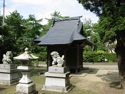 上児木の児木神社拝殿