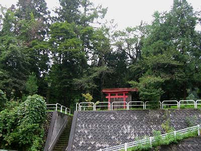 加茂市黒水の諏訪神社遠景