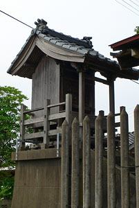 木滑の諏訪神社本殿