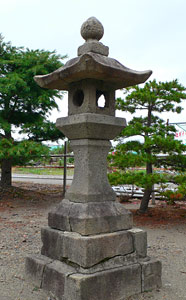 諏訪神社灯籠