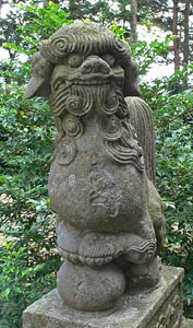 久保の八幡神社狛犬（吽像）