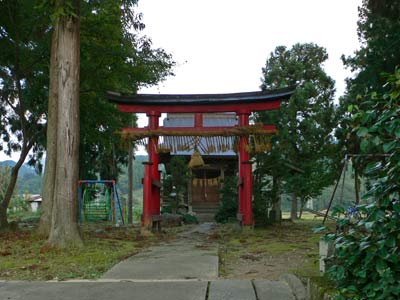長岡市滝谷町の諏訪神社