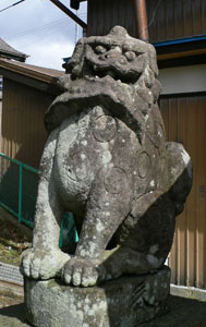 沢根町白山神社狛犬（右）