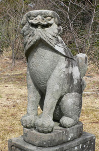 金北山神社狛犬（右）