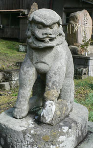宿根木の白山神社狛犬（右）