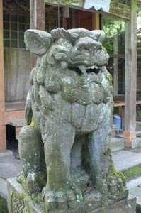 広田神社の狛犬（左）