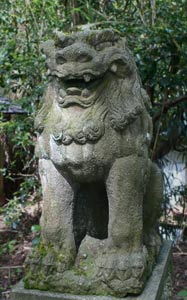 広田神社の狛犬（左）