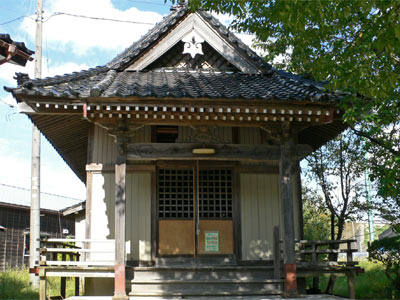 顕見崎神社拝殿