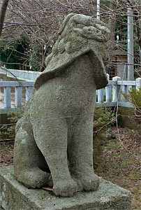 佐渡市原黒の諏訪神社狛犬
