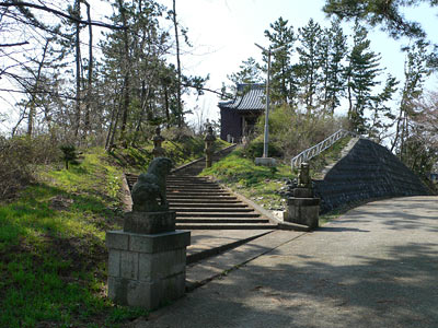 聖籠町亀塚の市川神社