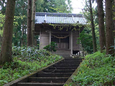 関川村湯沢の雷神社拝殿