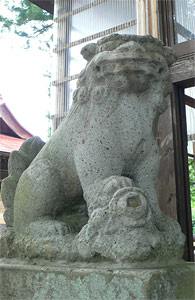 菅畑の諏訪神社狛犬（吽像）