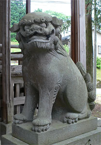 小向の諏訪神社狛犬（阿像）