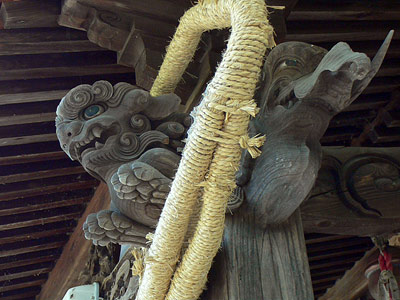 城所の熊野社拝殿木鼻