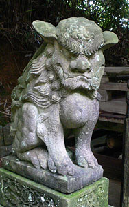 御島石部神社境内社狛犬（吽像）