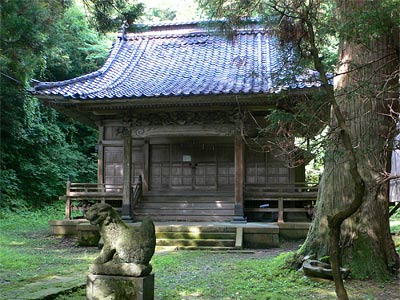西山町鎌田の神明社社殿