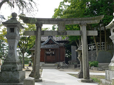 白新町の古峯神社