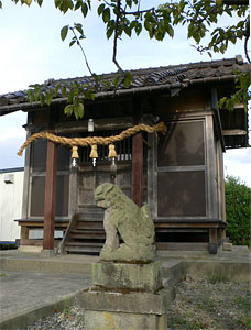 田上町坂田の諏訪宮日光社社殿