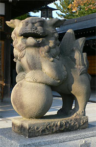 坂井神社狛犬（阿像）