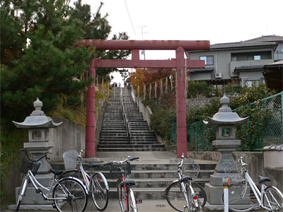 寺尾神社参道入り口