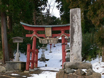 本与板八幡神社の鳥居
