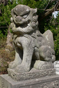 佐渡市見立の八幡神社狛犬（阿像）