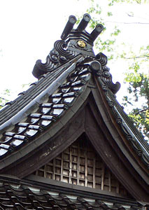 与板の諏訪神社社殿屋根