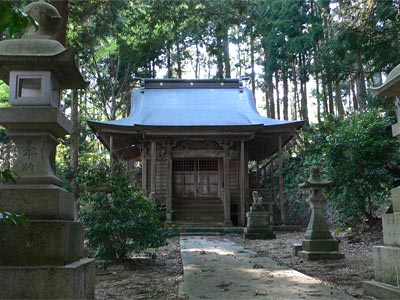 町軽井の十二社拝殿正面