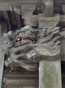町軽井の十二社拝殿彫刻